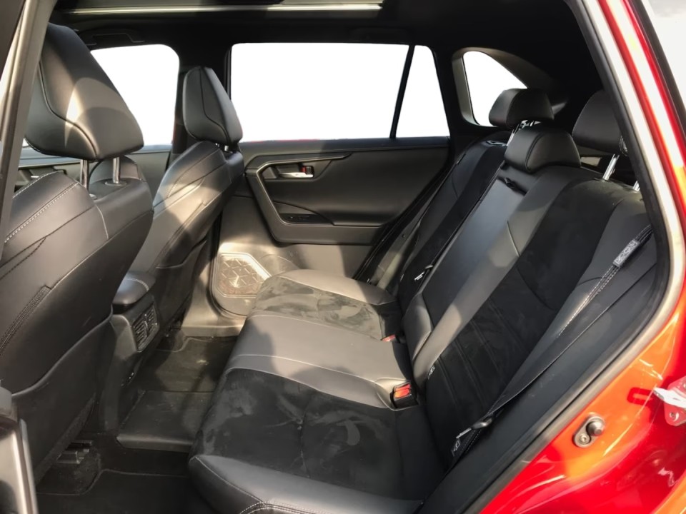 Toyota RAV4 - foto 22