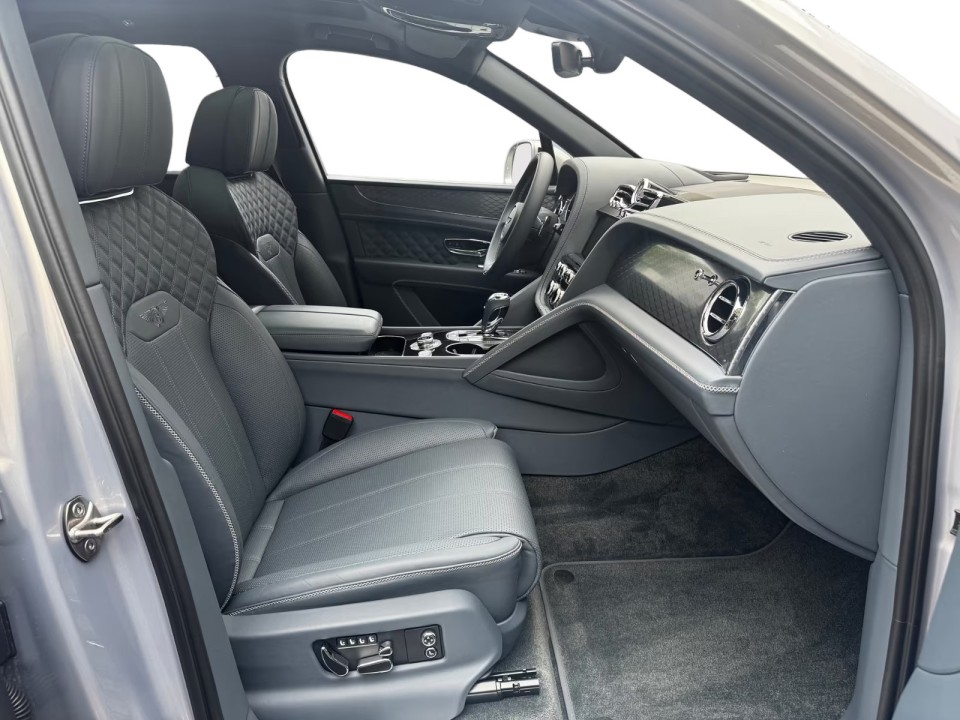 Bentley Bentayga - foto 16