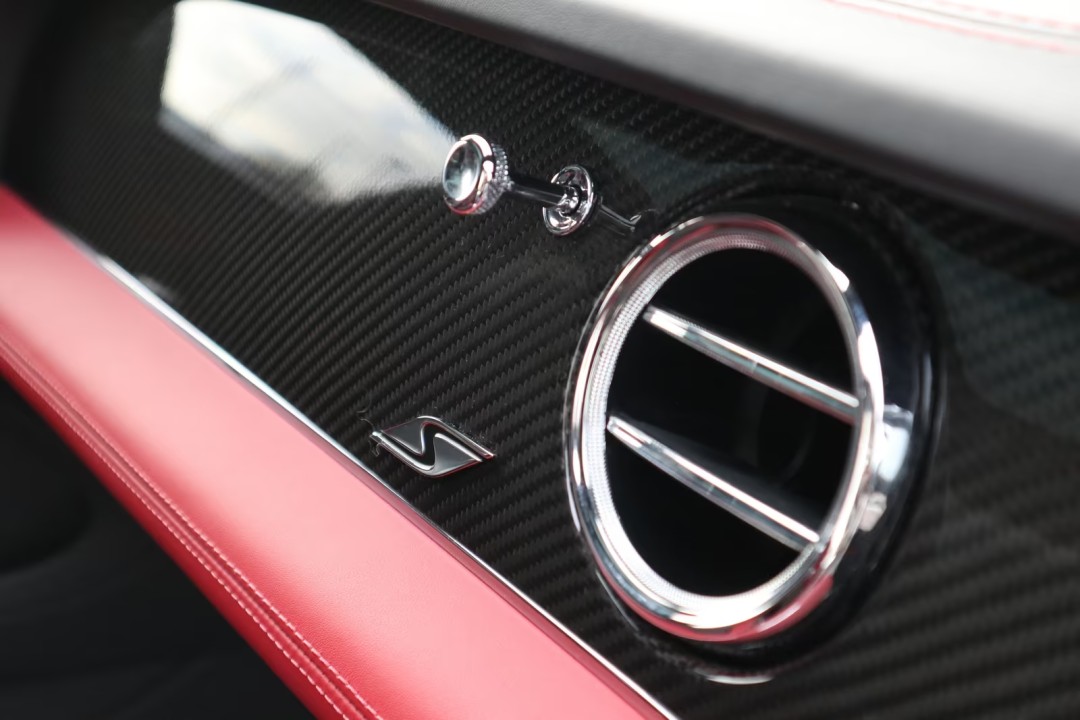 Bentley Bentayga S V8 - foto 21