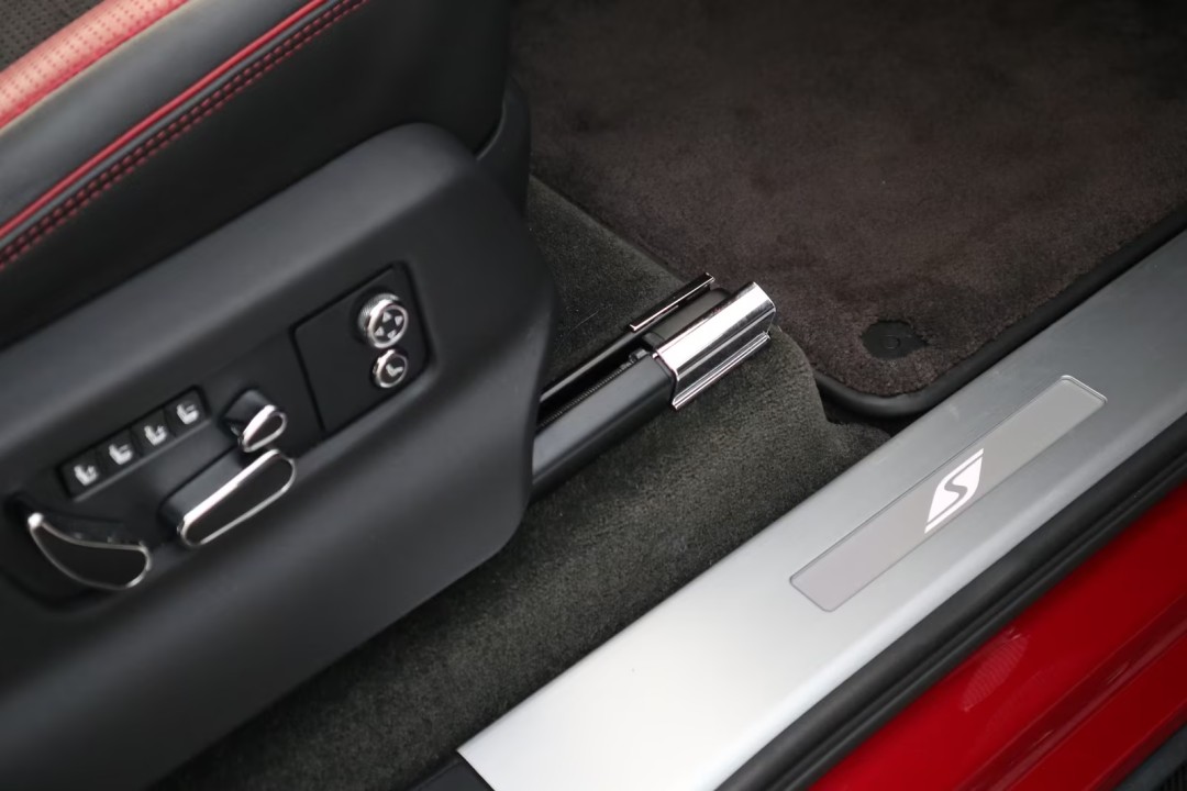 Bentley Bentayga S V8 - foto 22
