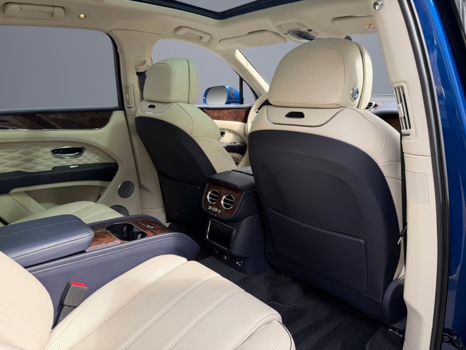 Bentley Bentayga Azure - foto 21