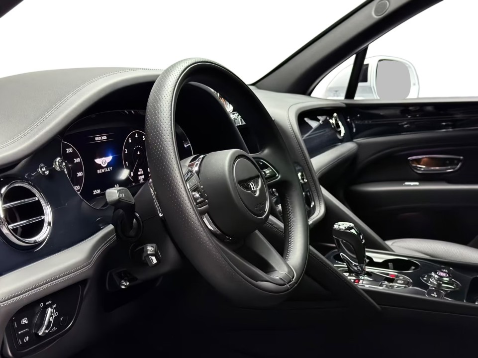 Bentley Bentayga - foto 11