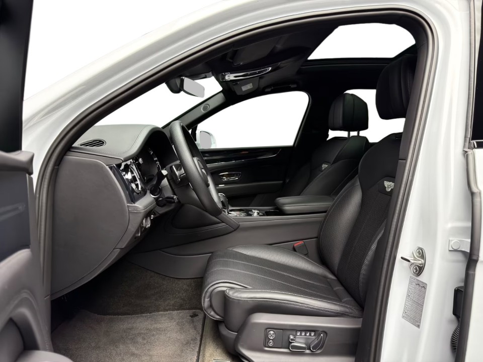 Bentley Bentayga - foto 12