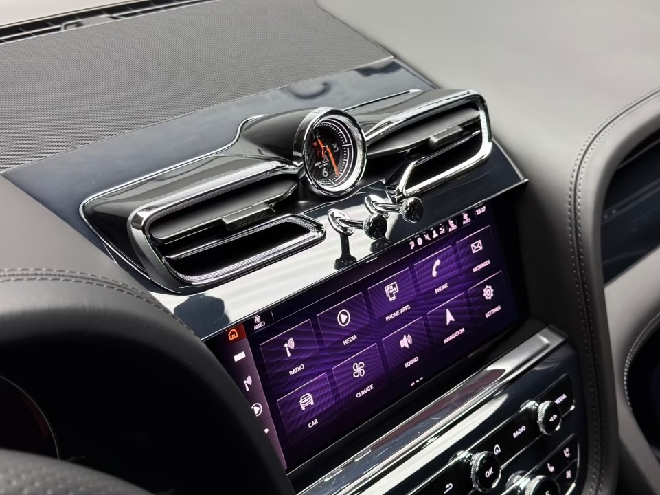Bentley Bentayga - foto 19