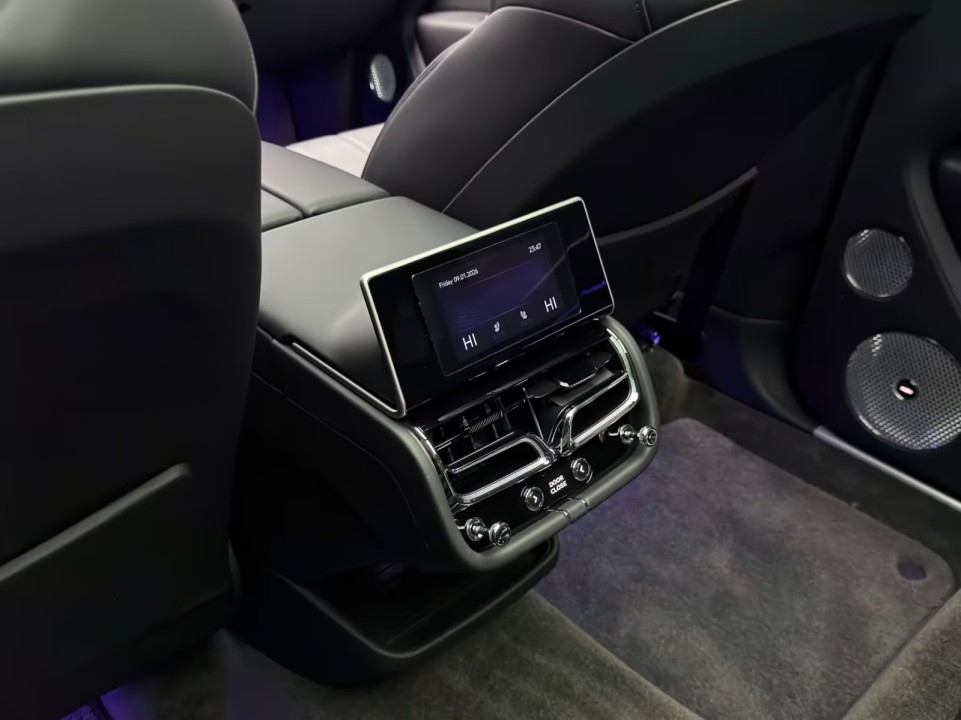 Bentley Bentayga - foto 25
