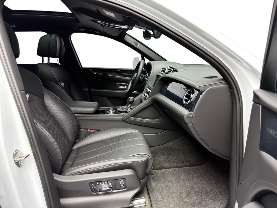Bentley Bentayga - foto 14