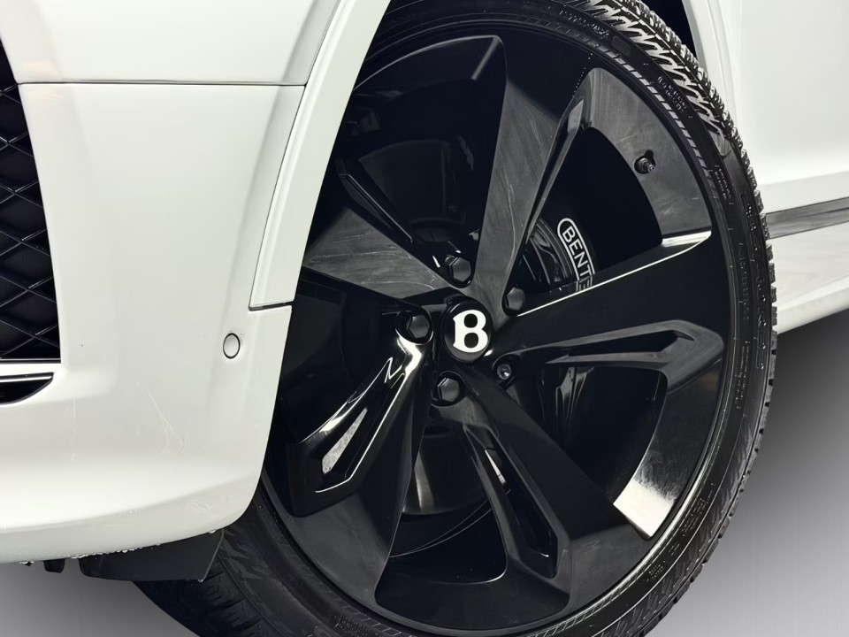 Bentley Bentayga - foto 40