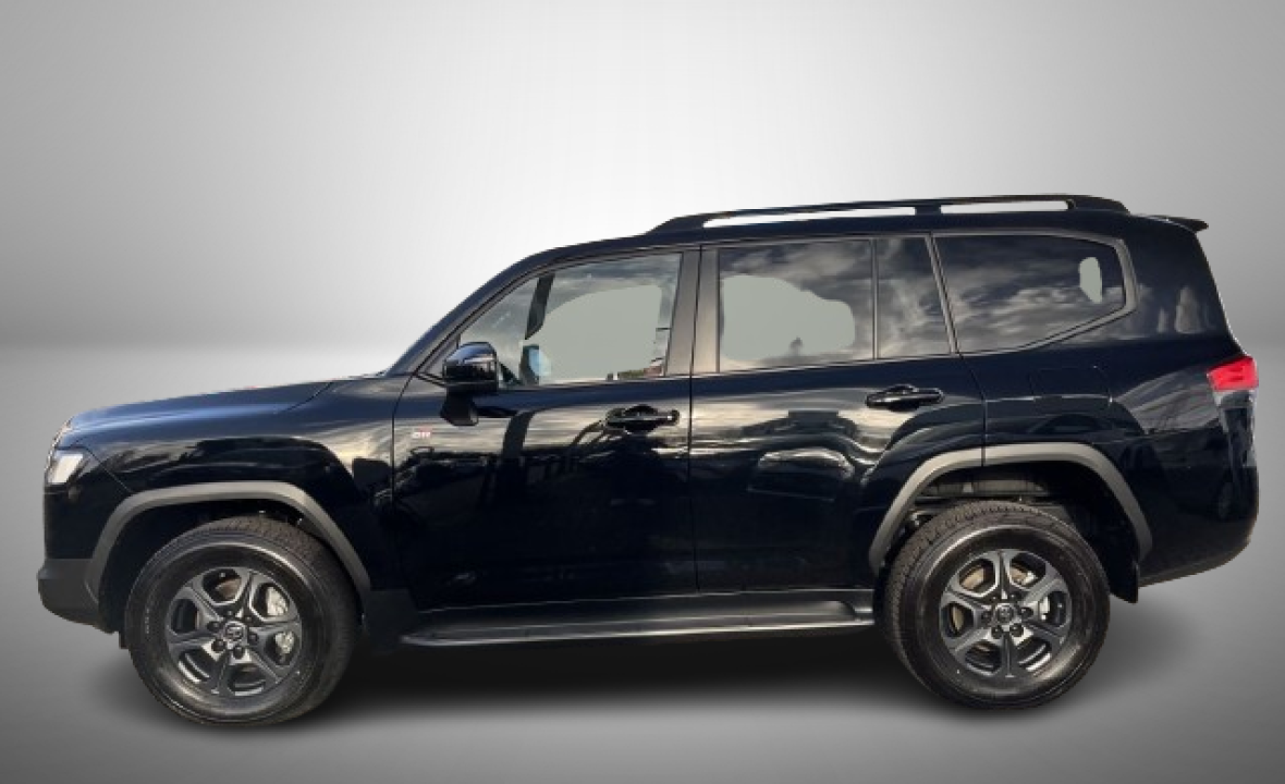 Toyota Land Cruiser (J300) 3.3d V6 GR-Sport (3)