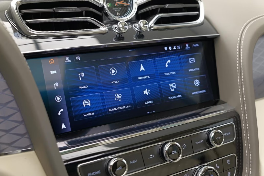 Bentley Bentayga V6 Hybrid - foto 24