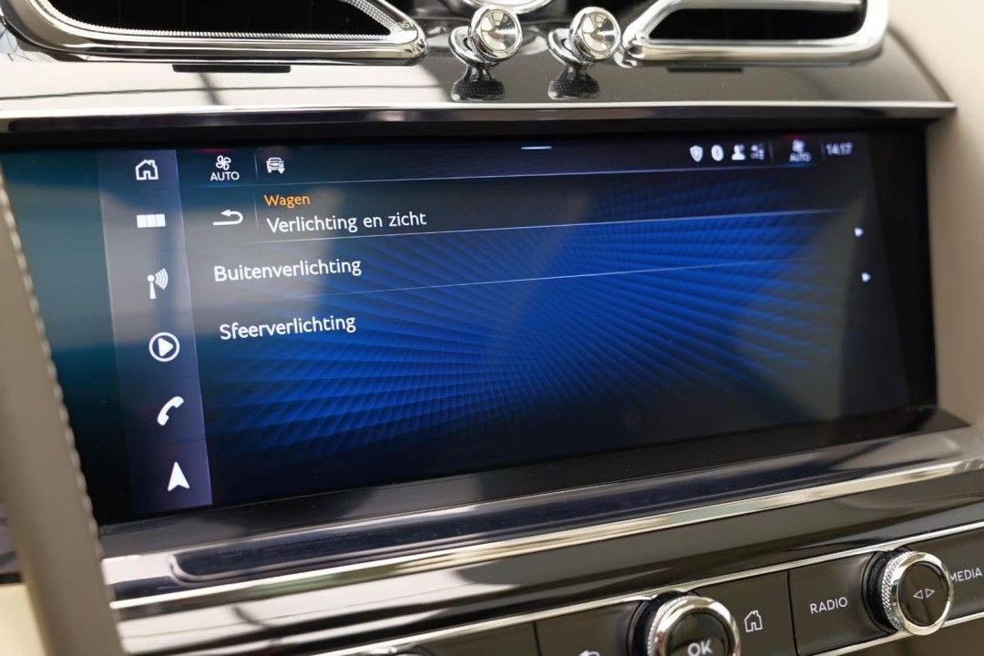 Bentley Bentayga V6 Hybrid - foto 27