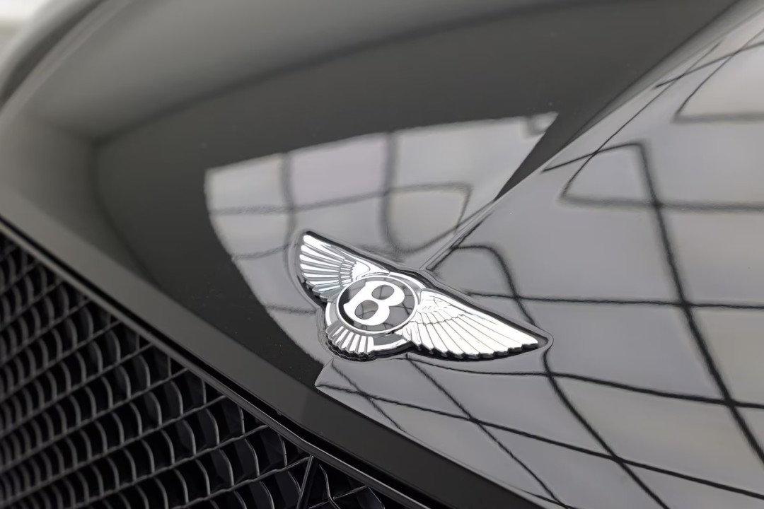 Bentley Bentayga V6 Hybrid - foto 17
