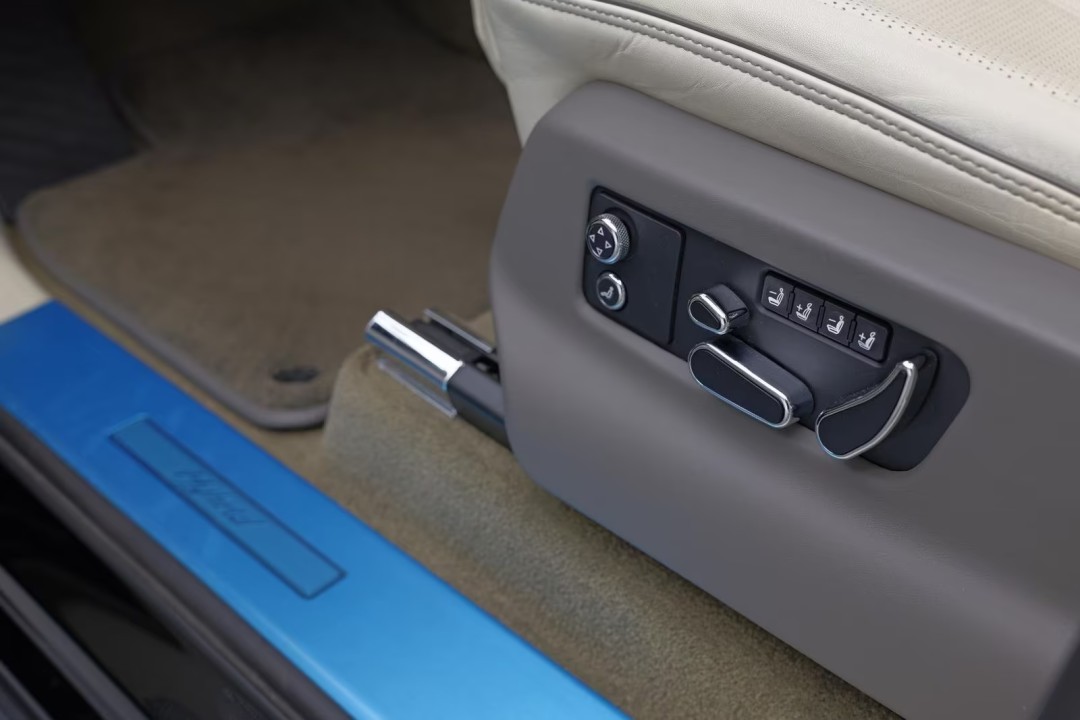 Bentley Bentayga V6 Hybrid - foto 37