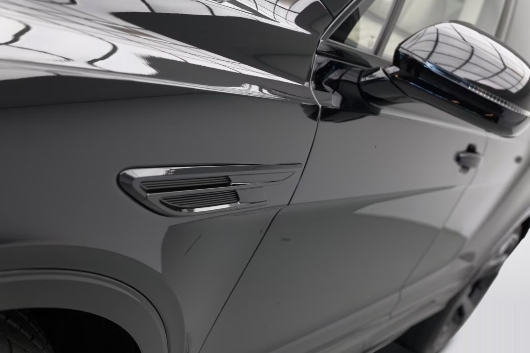 Bentley Bentayga V6 Hybrid - foto 41
