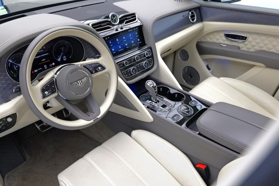 Bentley Bentayga V6 Hybrid - foto 9