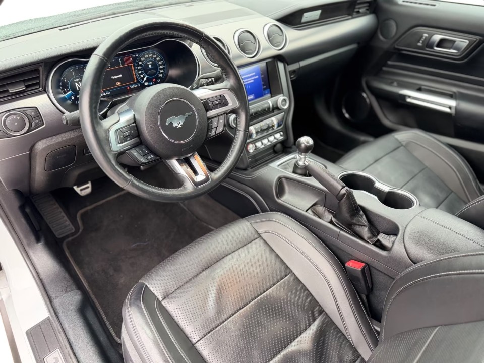 Ford Mustang GT Convertible - foto 12