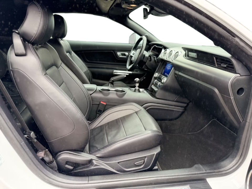 Ford Mustang GT Convertible - foto 18