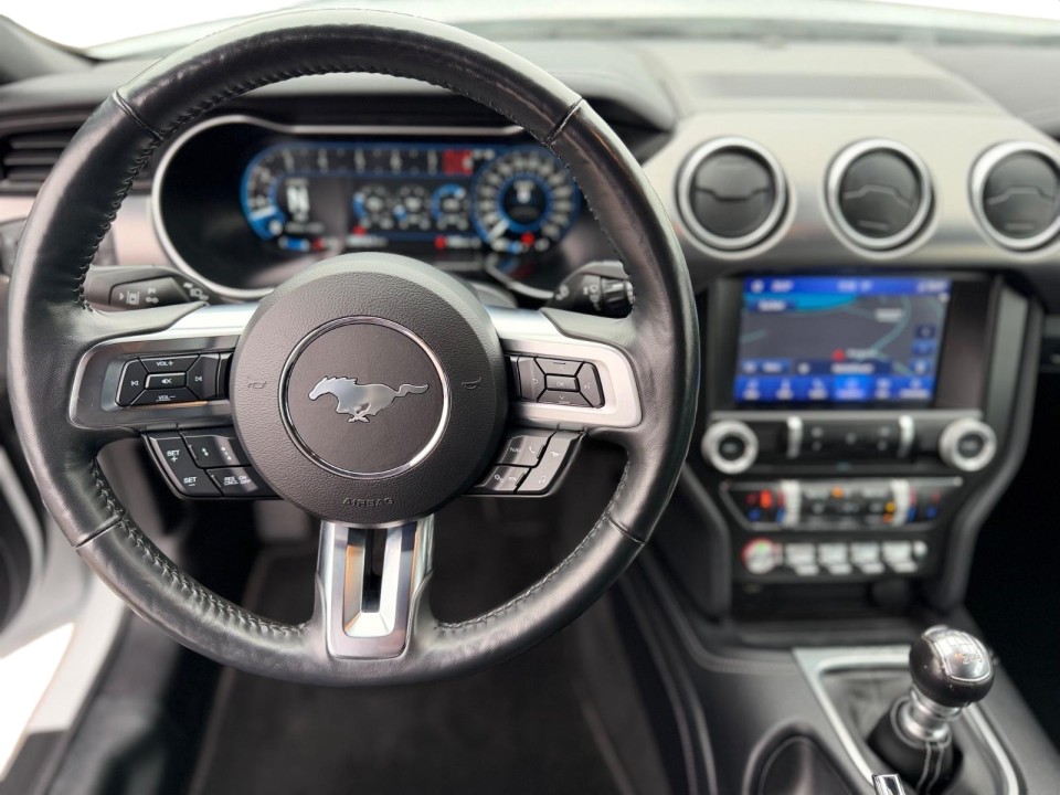 Ford Mustang GT Convertible - foto 11