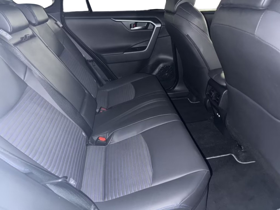 Toyota RAV4 - foto 9