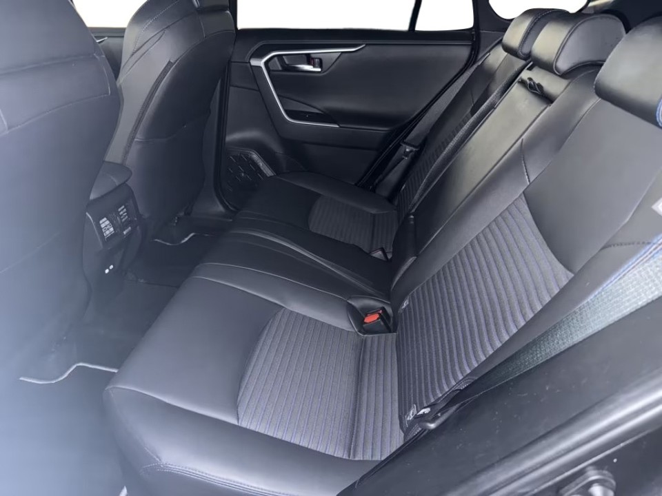 Toyota RAV4 - foto 8
