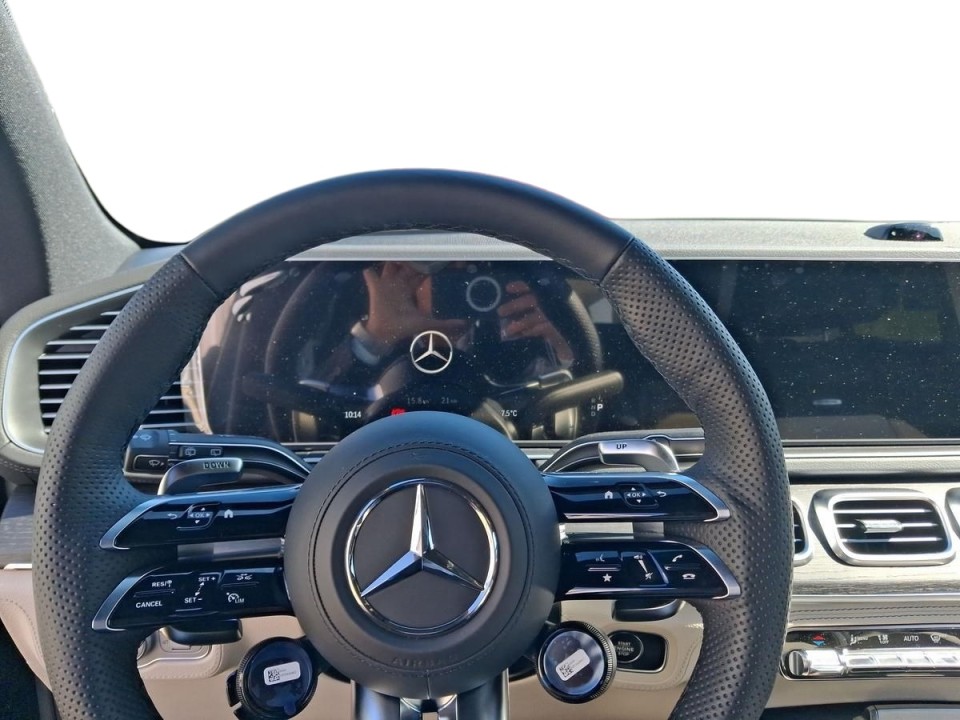 Mercedes-Benz GLE 53 - foto 10