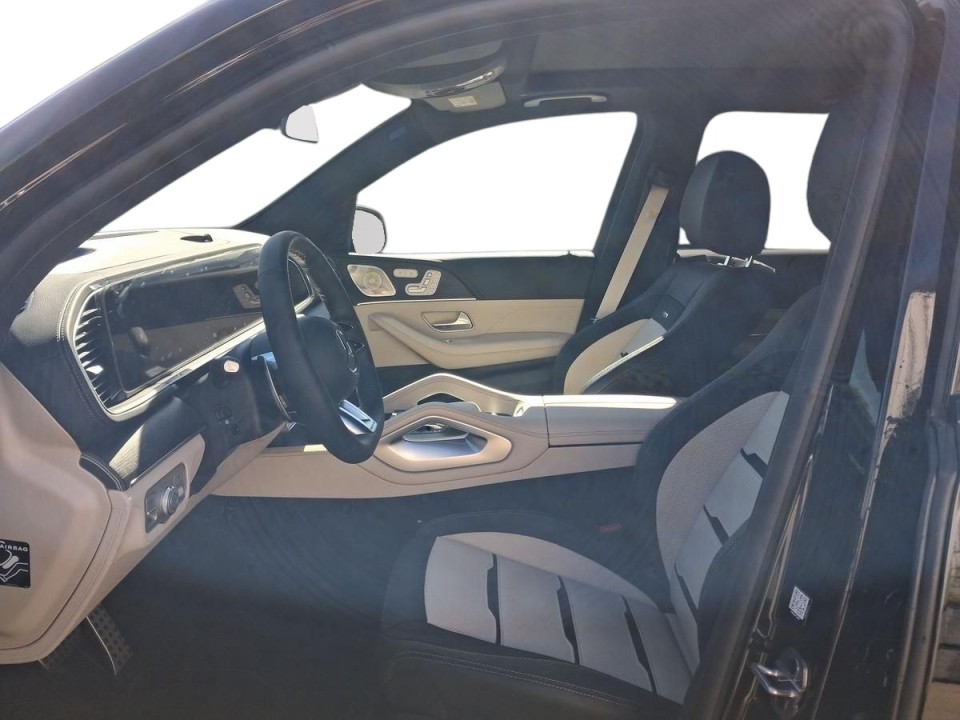 Mercedes-Benz GLE 53 - foto 13