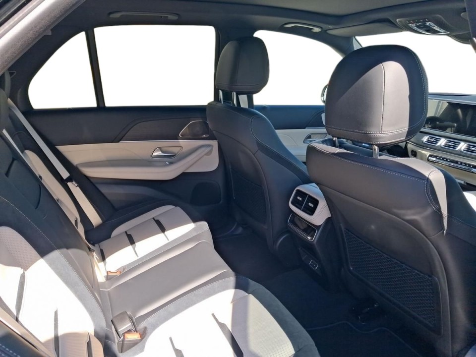 Mercedes-Benz GLE 53 - foto 18