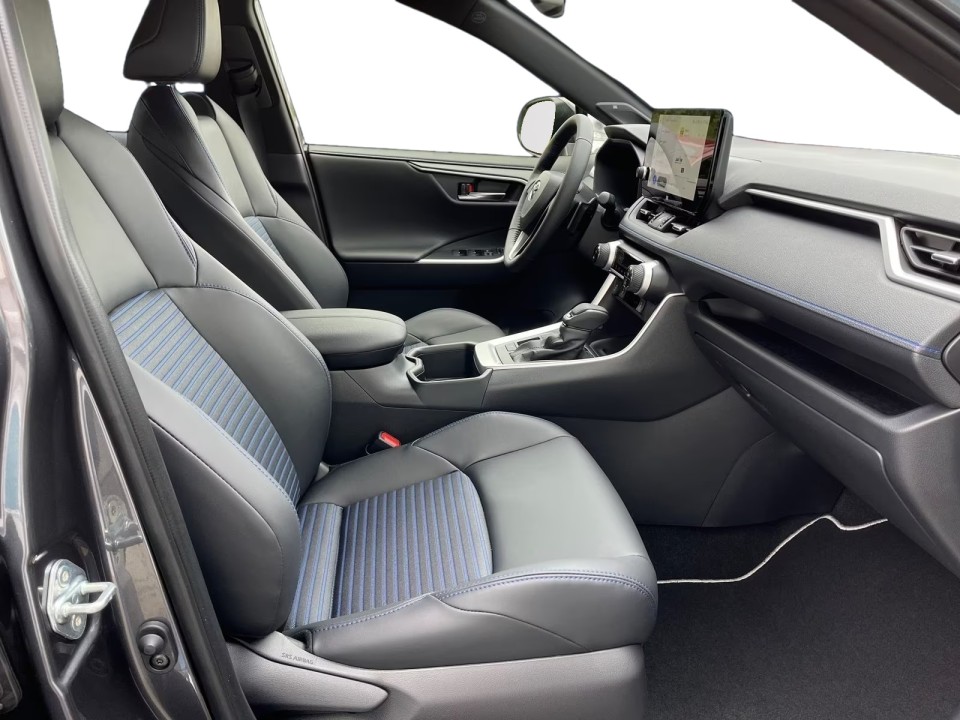 Toyota RAV4 - foto 8