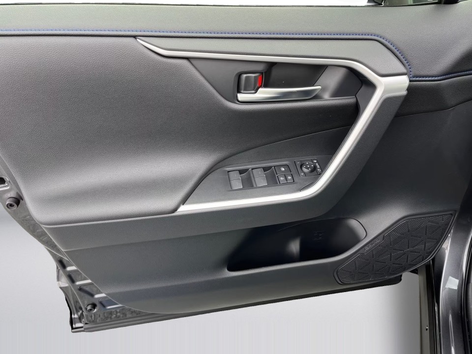 Toyota RAV4 - foto 15