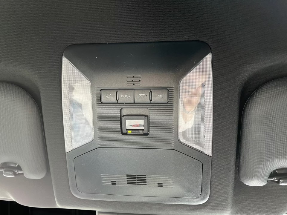 Toyota RAV4 - foto 17