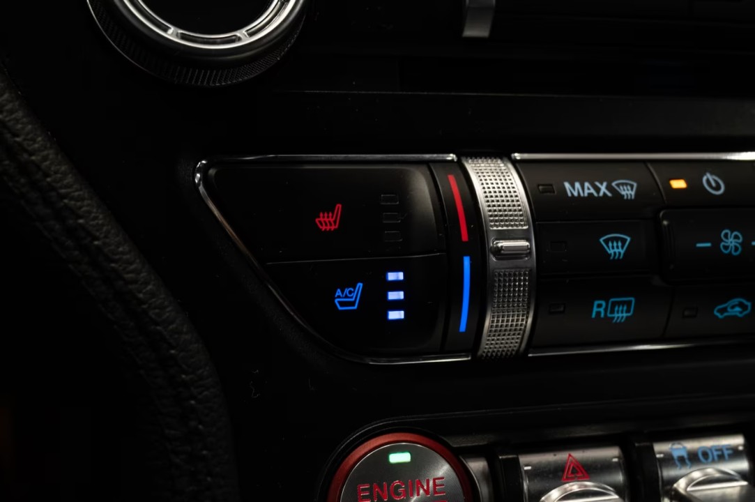 Ford Mustang GT 5.0 V8 Coupe - foto 17