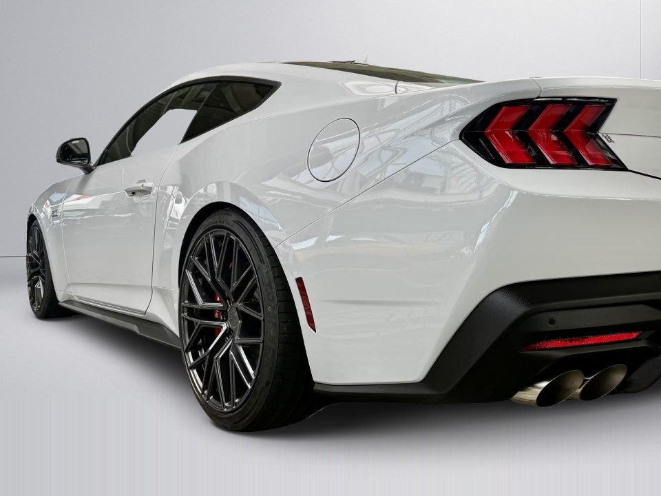Ford Mustang GT V8 Fastback - foto 37