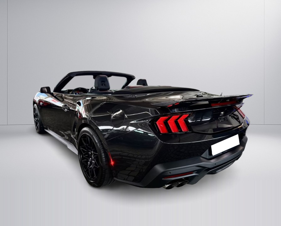 Ford Mustang GT - foto 11