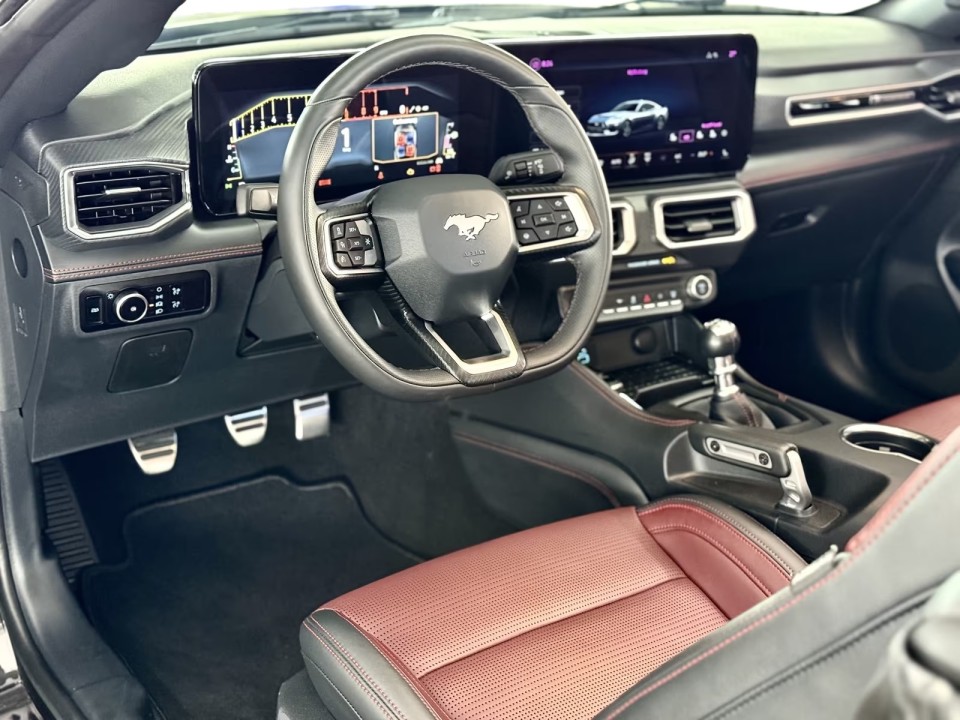 Ford Mustang GT - foto 21