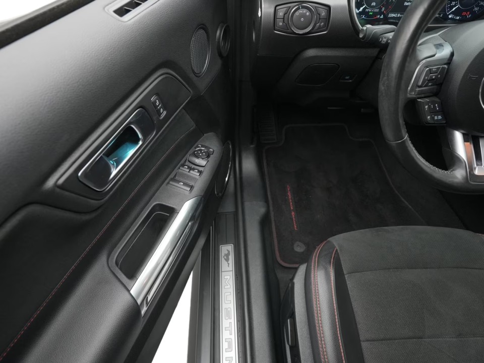 Ford Mustang GT Cabrio - foto 23