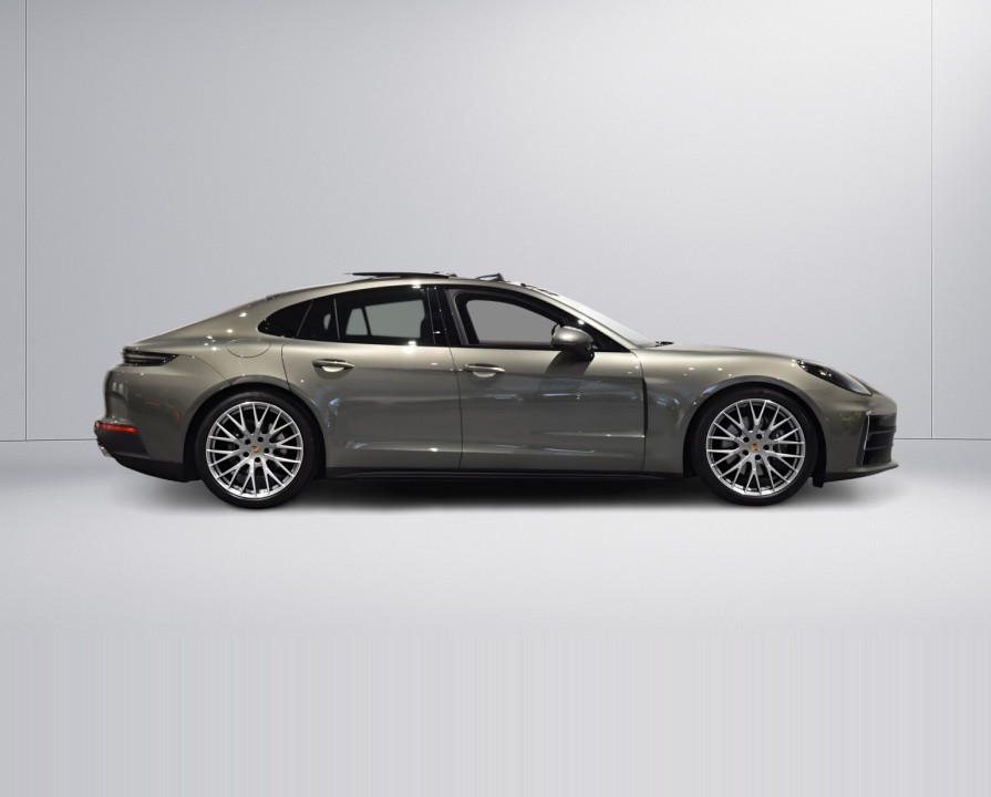 Porsche Panamera 4 (2)