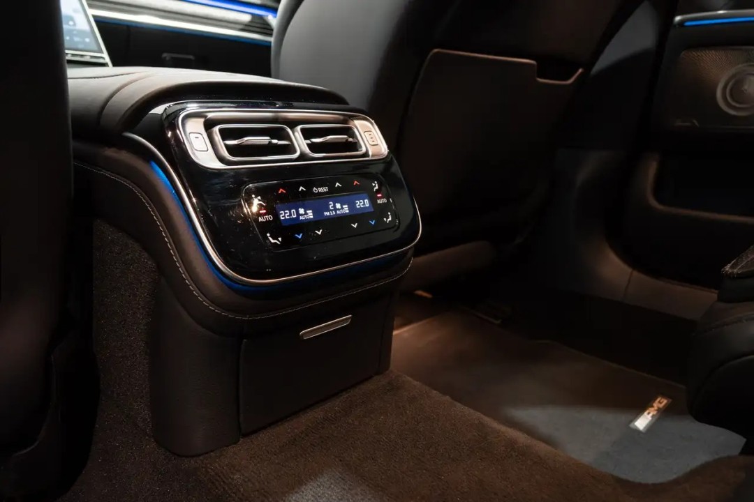 Mercedes-Benz S 580e Long 4MATIC AMG - foto 33