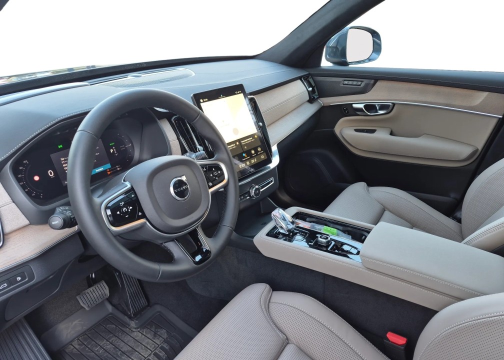 Volvo XC 90 T8 AWD Ultra Bright - foto 14