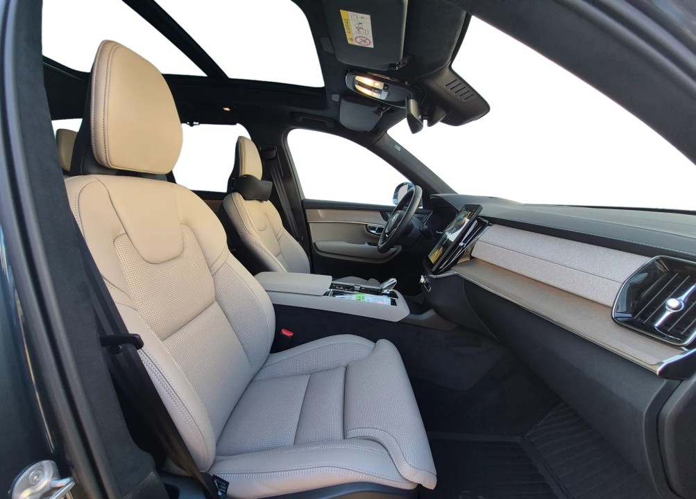 Volvo XC 90 T8 AWD Ultra Bright - foto 17