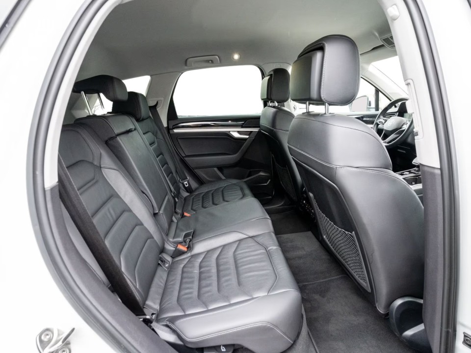 Volkswagen Touareg R-Line 3.0TDI 4Motion - foto 14