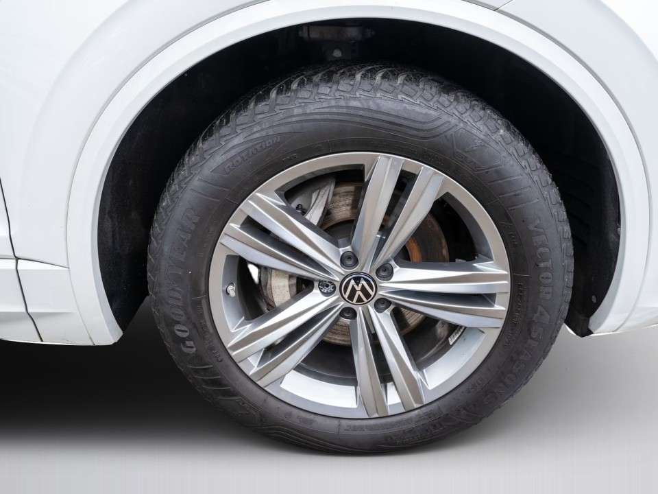 Volkswagen Touareg R-Line 3.0TDI 4Motion - foto 17