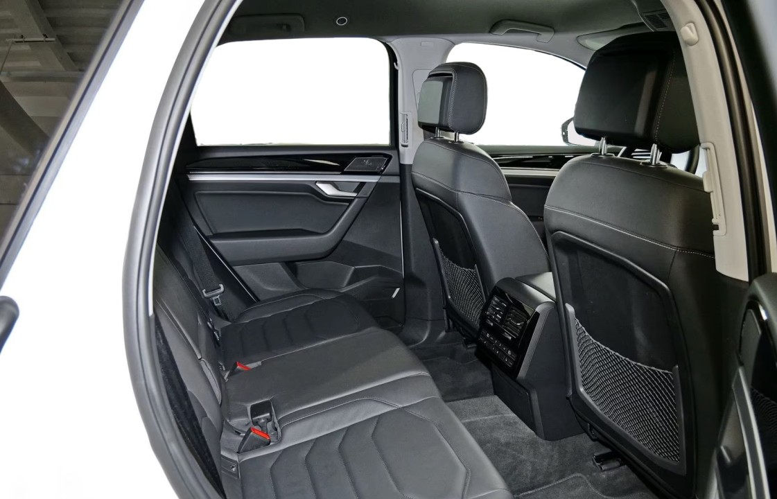 Volkswagen Touareg 3.0 TDI R-Line 4Motion - foto 6