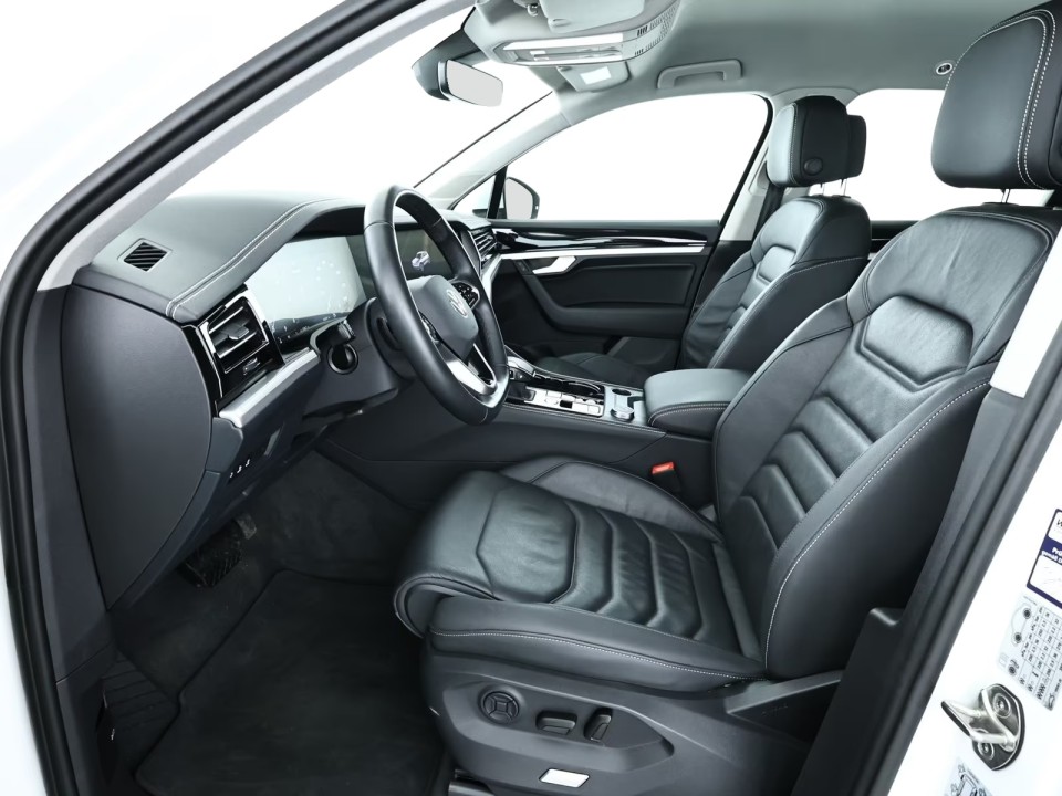 Volkswagen Touareg 3.0 TDI 4Motion - foto 6