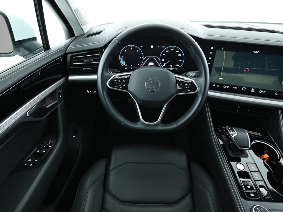 Volkswagen Touareg 3.0 TDI 4Motion - foto 8