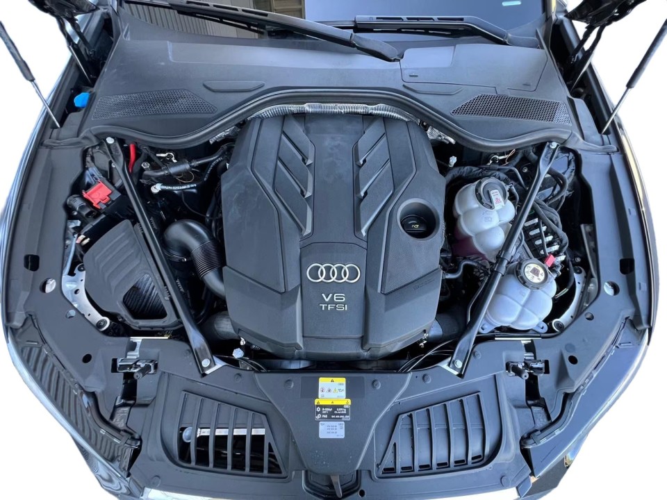 Audi A8 60 TFSIe Quattro - foto 14