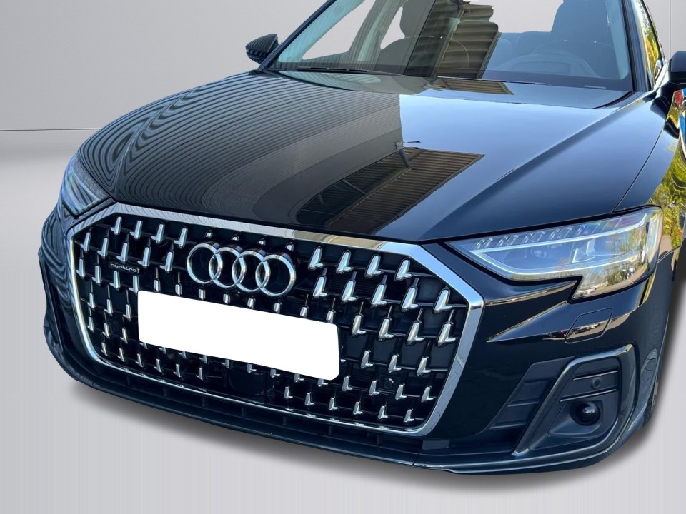 Audi A8 60 TFSIe Quattro - foto 11