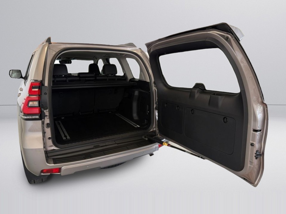 Toyota Land Cruiser Invincible - foto 24