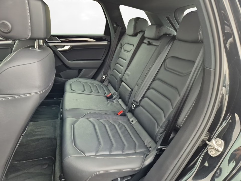 Volkswagen Touareg V6 TDI R-Line - foto 11