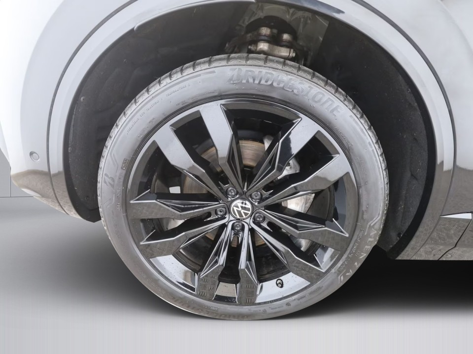 Volkswagen Touareg - foto 19