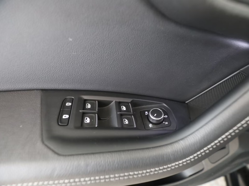 Volkswagen Touareg - foto 15