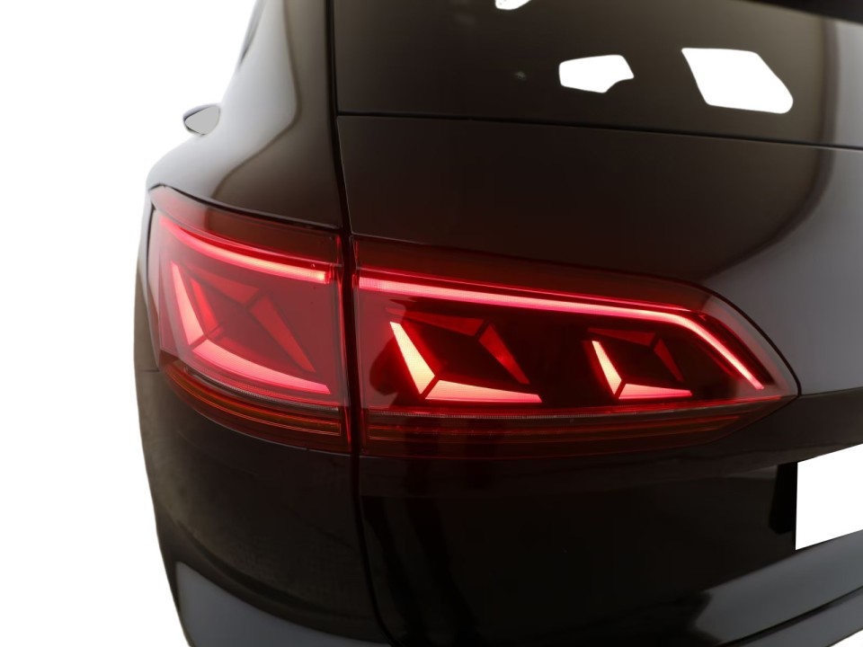 Volkswagen Touareg - foto 16